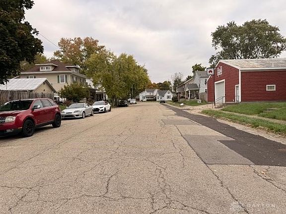 4th image of 402-406 Main St
