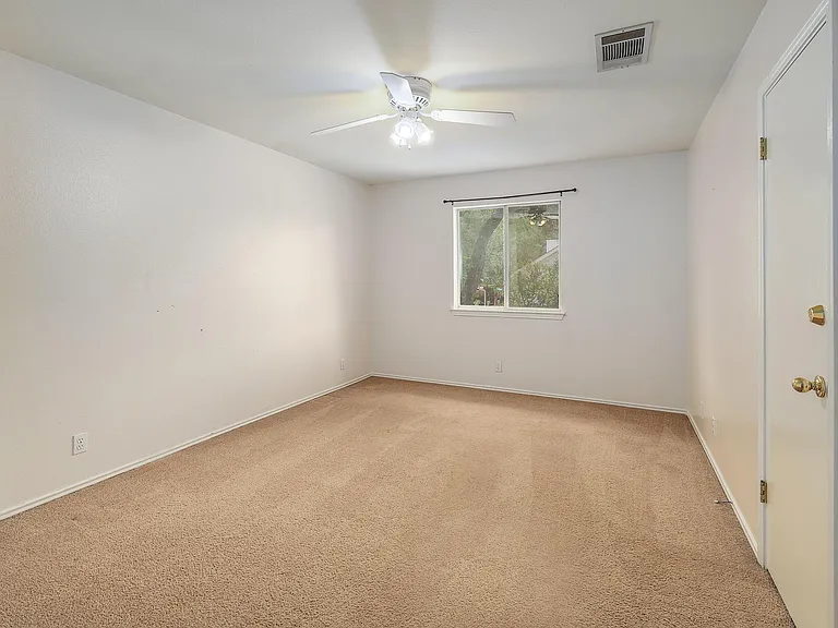 9401 Caracas Dr — Photo 26