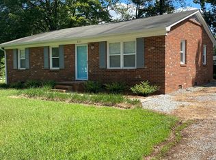 808 Bluefield Rd, Greensboro, NC 27455