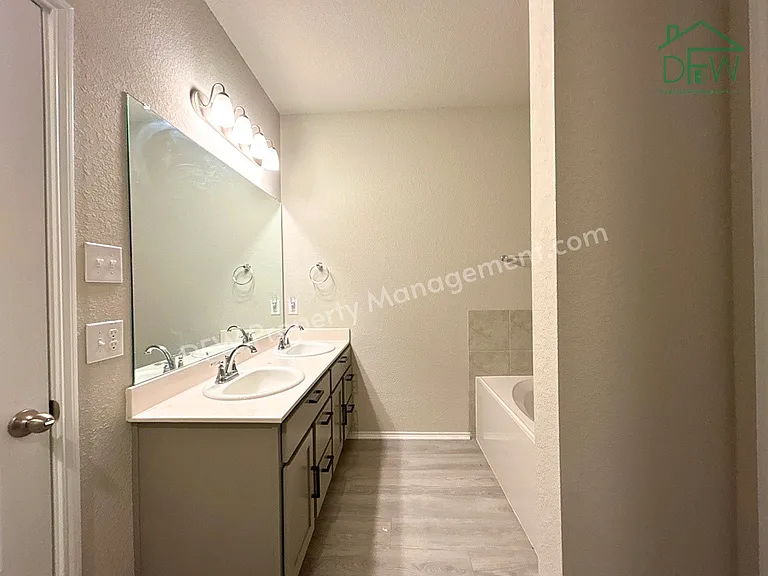8978 Fair Oaks Dr — Photo 10