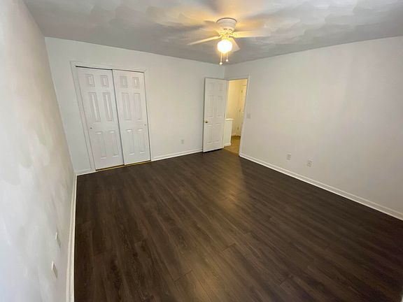 4th image of 1335 N Ave Ne