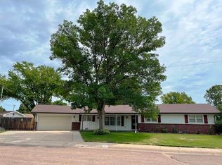 821 Spruce St, North Platte, NE 69101