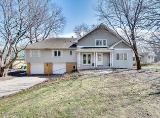1556 Arden Pl, Arden Hills, MN 55112