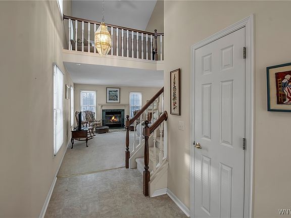 4th image of 701 Forest Edge Dr
