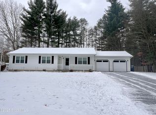 14 Linette Ln, Queensbury, NY 12804