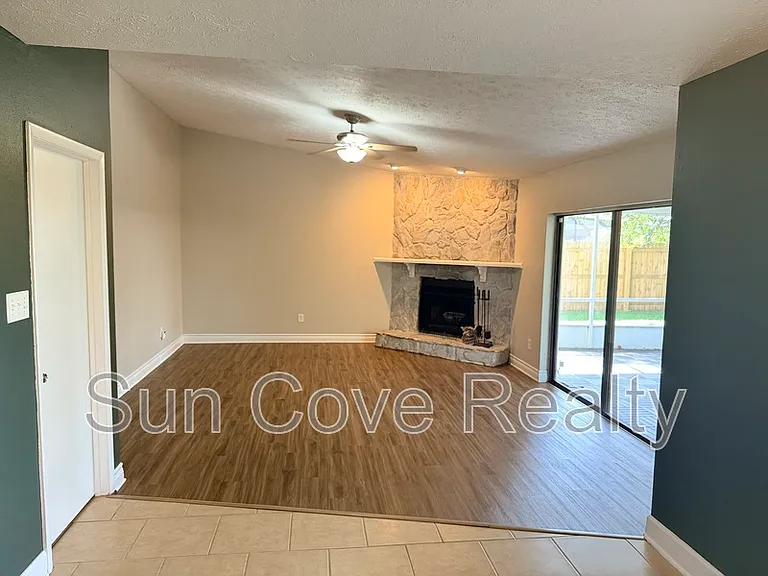 4017 Paddlewheel Dr — Photo 2