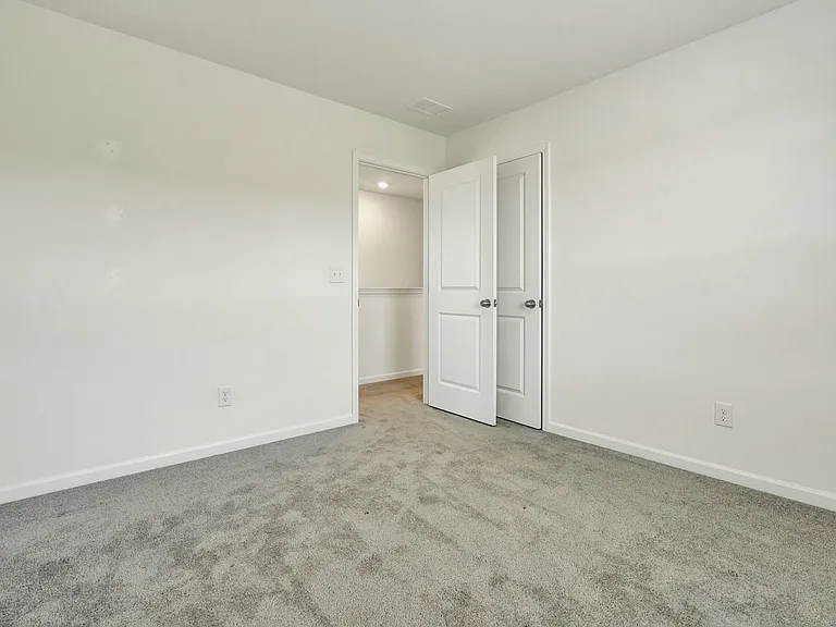 5010 Highwood Dr NE — Photo 16