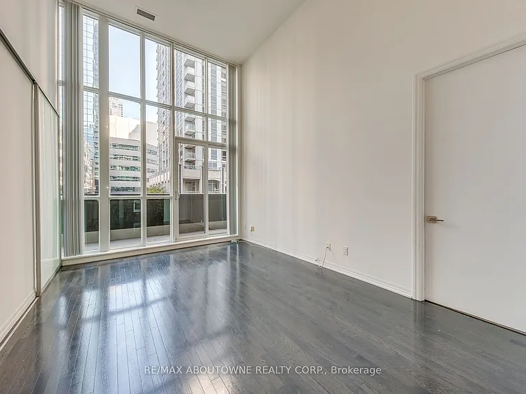 770 Bay St #202 — Photo 12