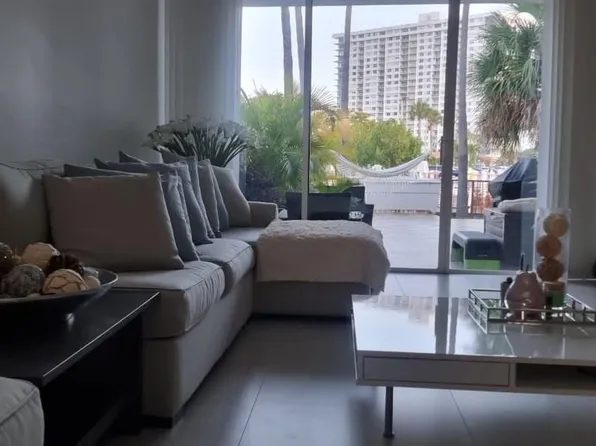 330 Poinciana Island Dr #1002, Sunny Isles Beach, FL 33160