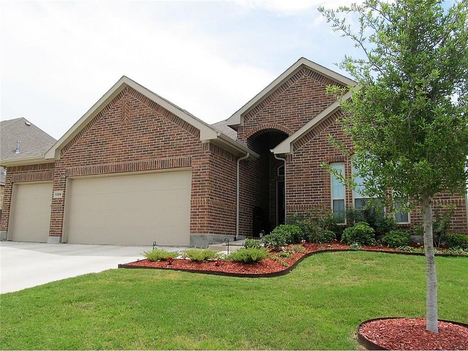 1st image of 1308 Meadowlakes Dr