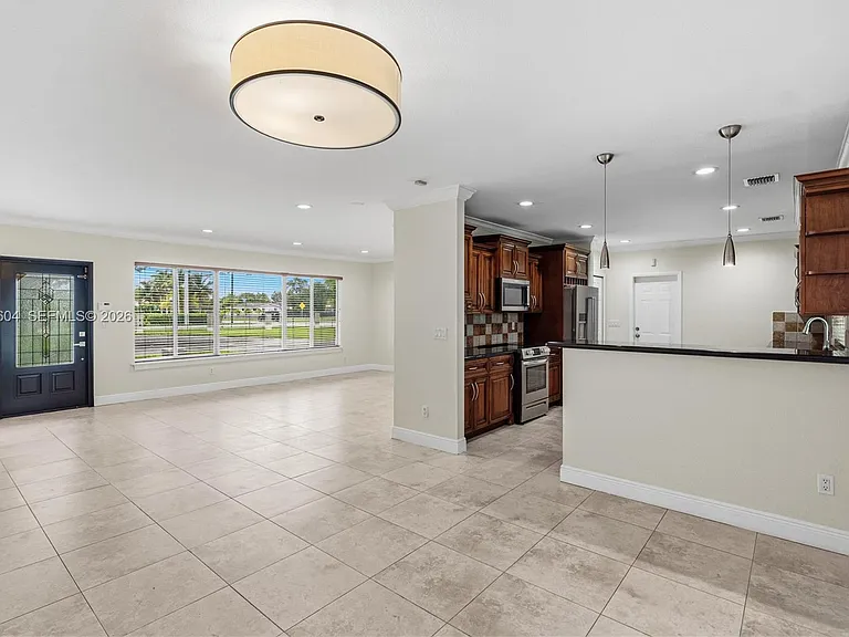 6801 SW 102nd Ave — Photo 9