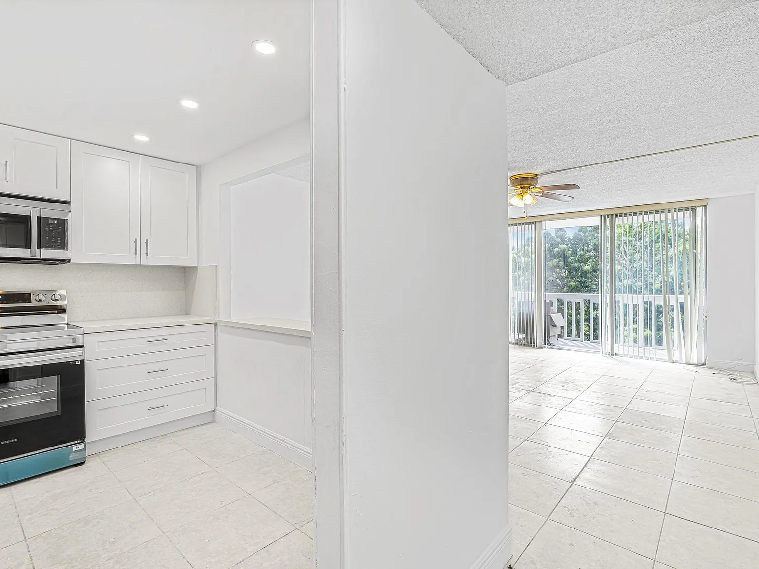 1 bed, 1.5 bath, 1148 sqft, $1,700 — Photo 4