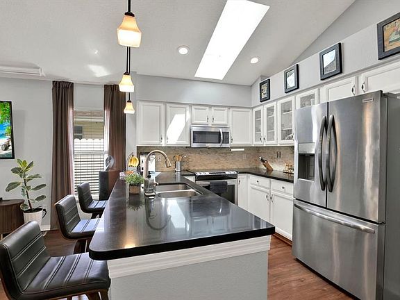 5th image of 28815 WINDOVER STREET