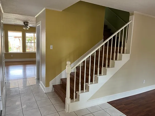 1924 W Iris Ave — Photo 6