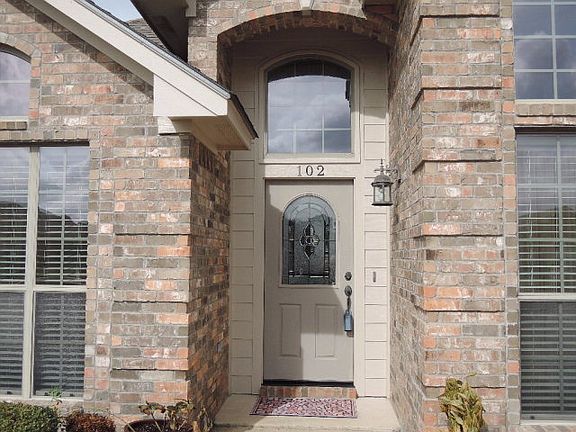 2nd image of 102 Lake Forest Dr