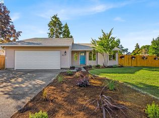 957 NE Kathryn St, Hillsboro, OR 97124