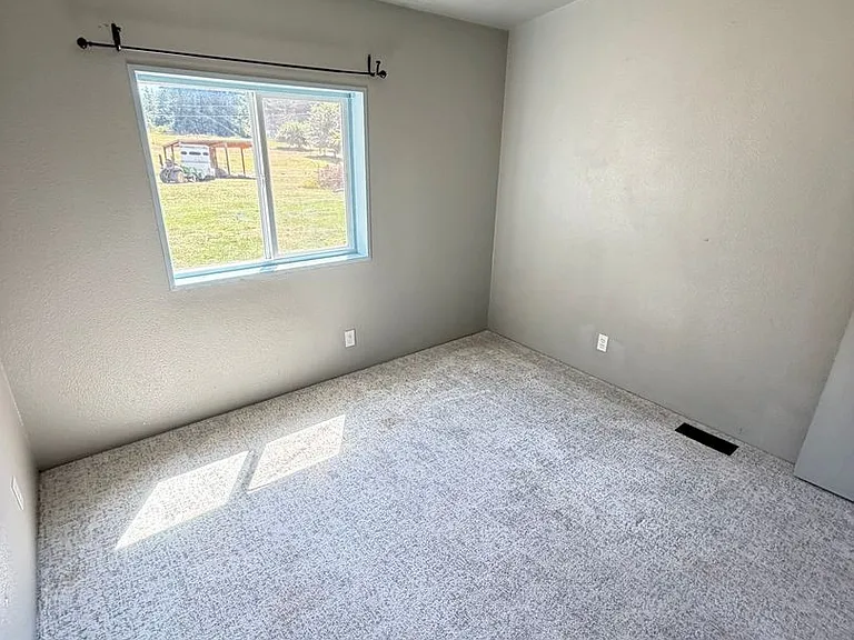 34125 E Lacomb Rd — Photo 33