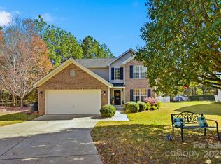 7200 Cascading Pines Dr, Tega Cay, SC 29708