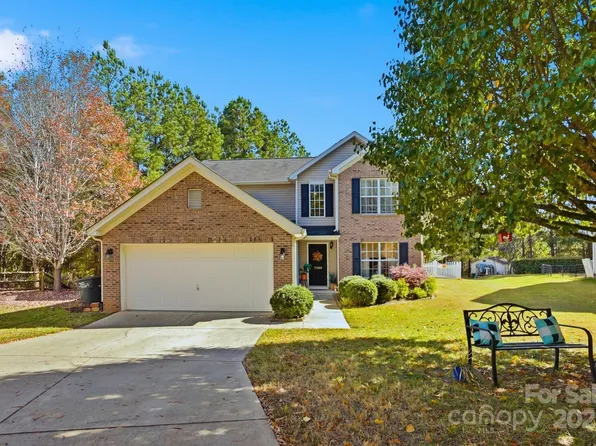 7200 Cascading Pines Dr, Tega Cay, SC 29708