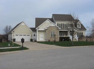 2759 Walker Dr, Valparaiso, IN 46385