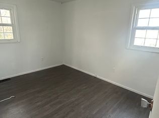 3467 Hummingbird Dr, Decatur, IL 62526