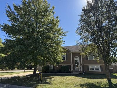 401 NW Europa Dr, Grain Valley, MO, 64029