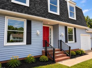 8 Pasadena Ct, Hampton, VA 23666