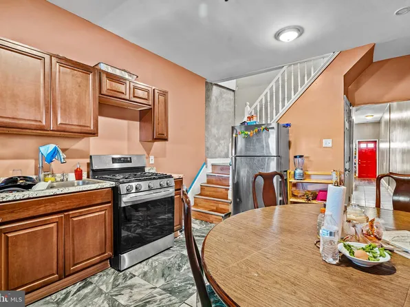 110 N Kresson St, Baltimore, MD 21224