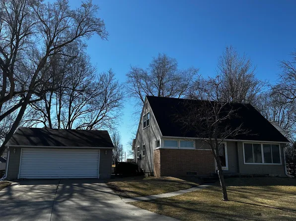 515 W Des Moines St, Brooklyn, IA 52211