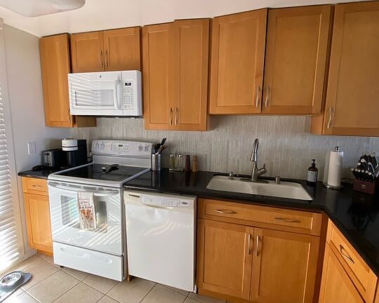 5th image of 4337 Marina City Dr Unit 445