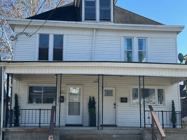 218 1/2 N 8th St, Martins Ferry, OH 43935