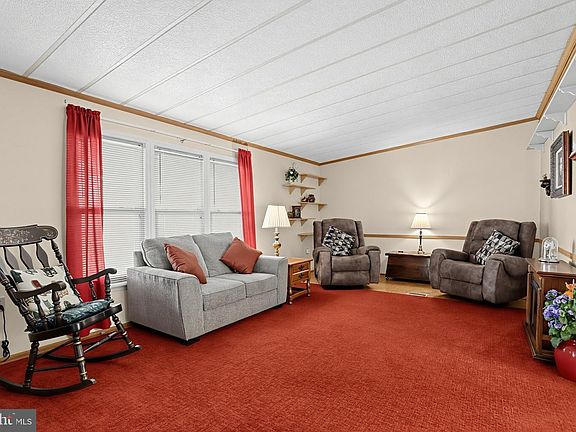 4th image of 10 Coventry Pl