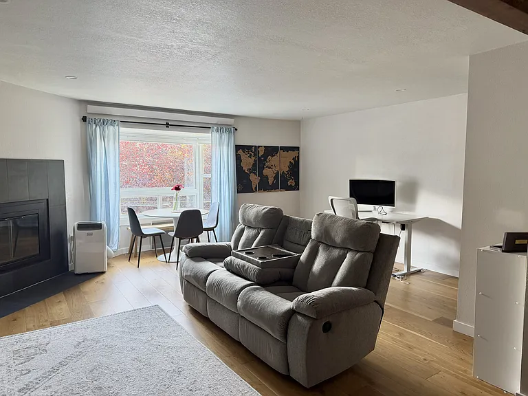 210 Boylston Ave E #205 — Photo 20