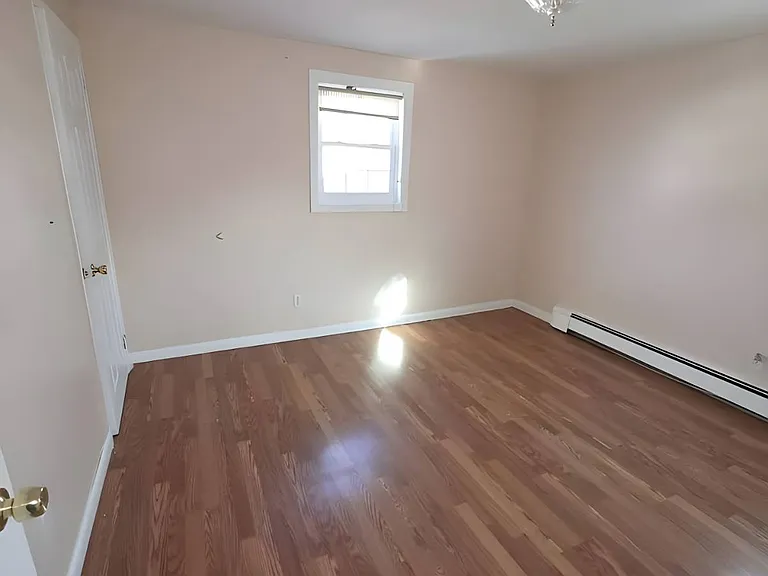 5 Walters Ave #2 — Photo 4