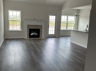 1479 SE Arnold Dr, Allenhurst, GA 31301