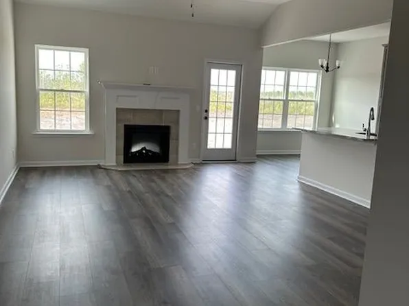 1479 SE Arnold Dr, Allenhurst, GA 31301