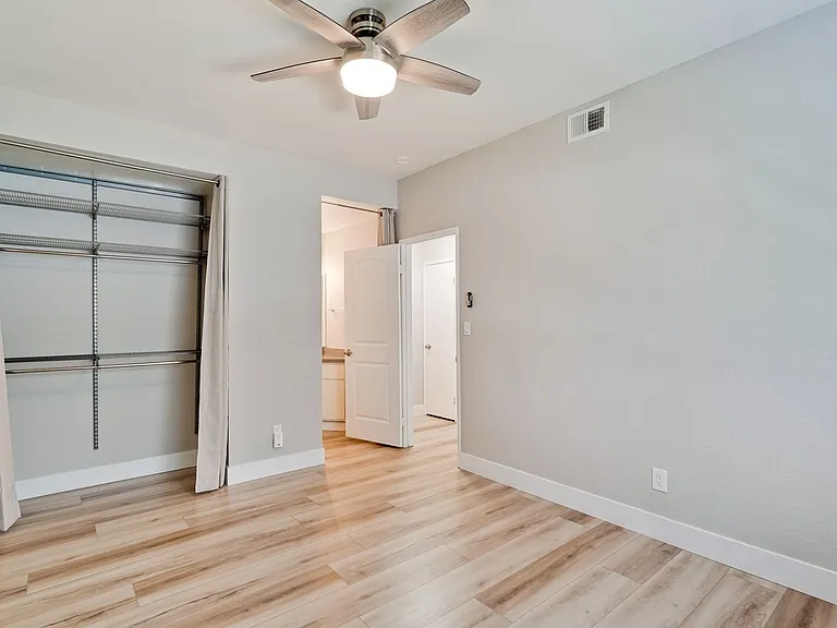537 Shadow Dance Dr — Photo 18