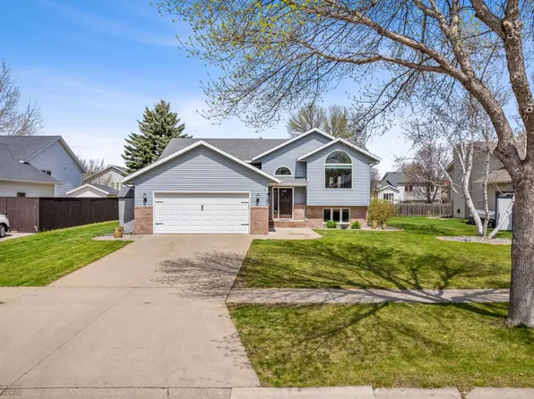 3101 38th Ave S, Fargo, ND 58104