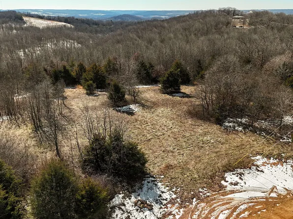 000 Highway 248, Aurora, MO 65605