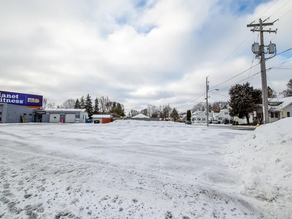 1662 Main St, Green Bay, WI 54302