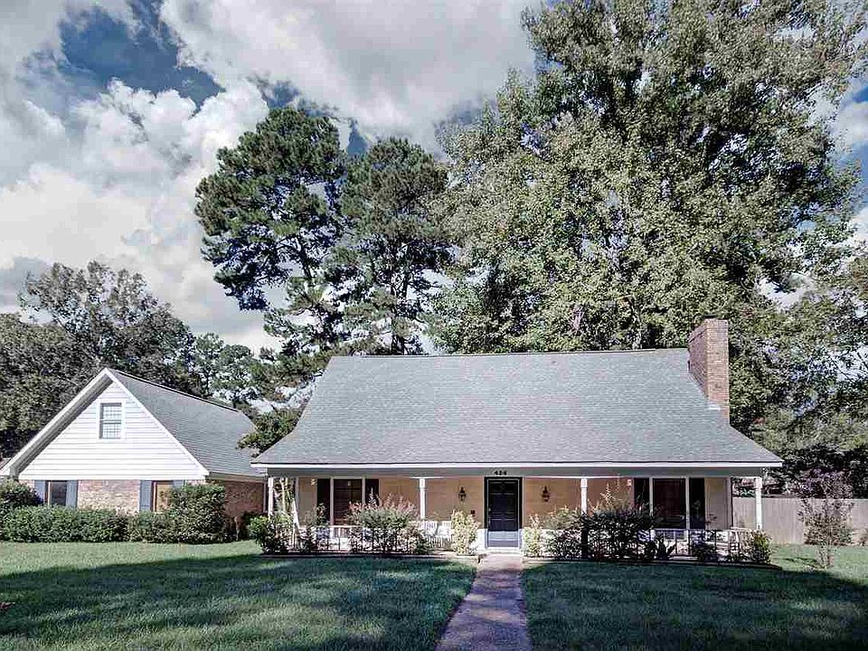 1st image of 436 Bradford Dr