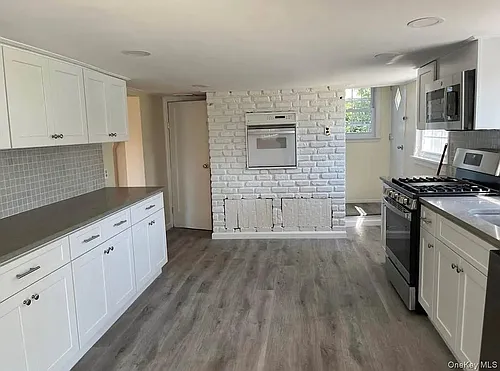 153 Park Ave Photo 1