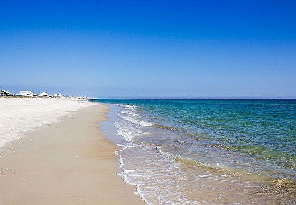 10 minute Drive to Beaches