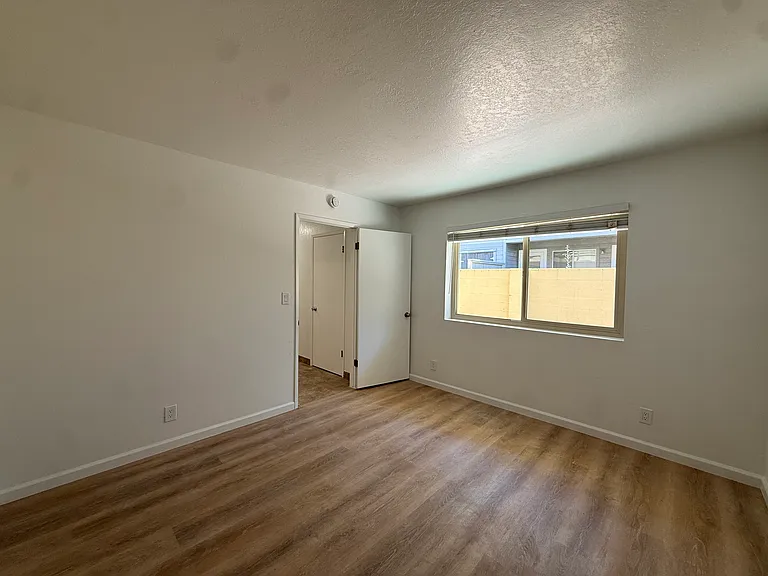 1141 E Foothill Blvd #5 — Photo 16
