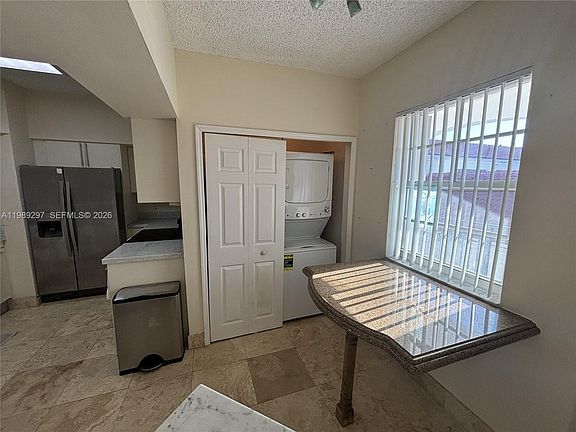 5th image of 3255 NE 184th St APT 12509