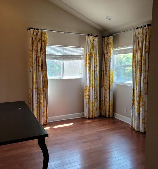 8501 Lilienthal Ave — Photo 4