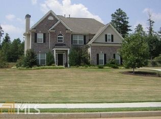 102 Persimmon Dr, Sharpsburg, GA 30277