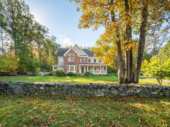 17 Welch Road, Londonderry, NH 03053