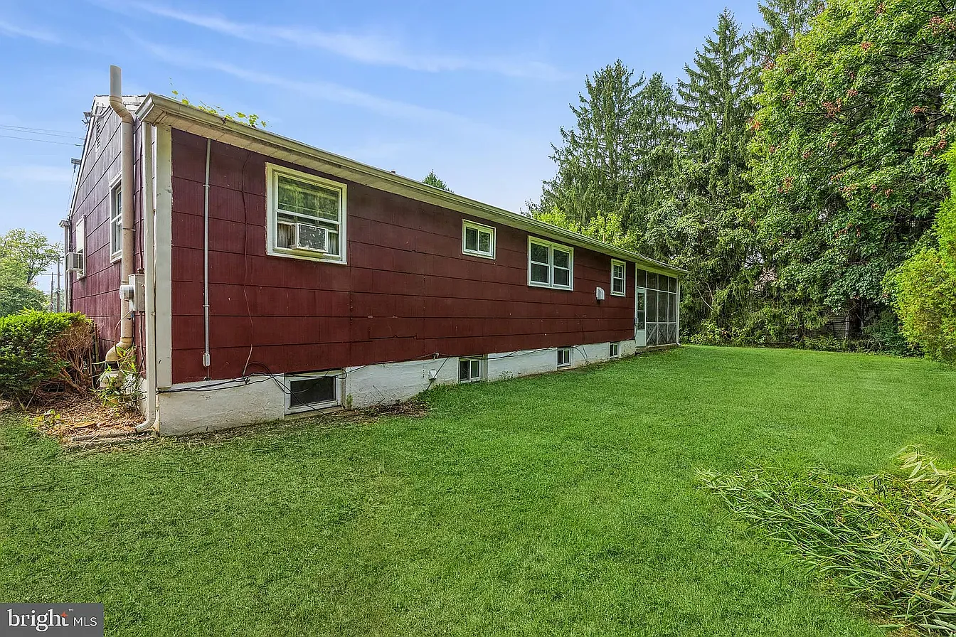 3 bed, 2000 sqft, $2,800 — Photo 3