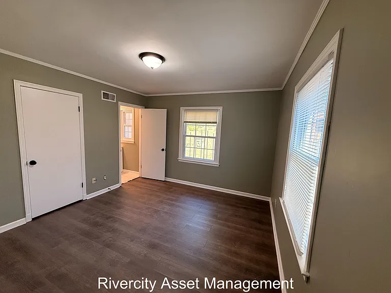 3176 Toby Ln — Photo 15